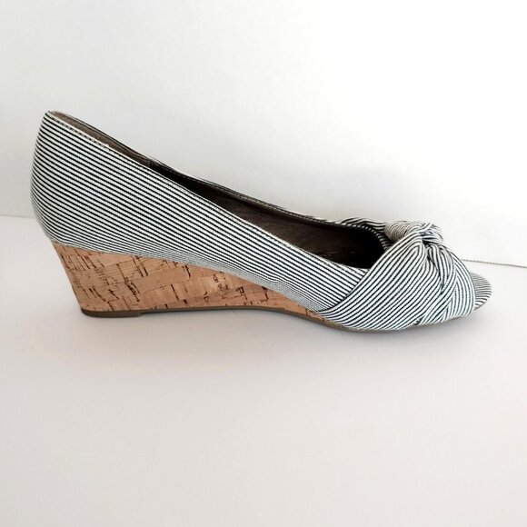 Moda Reflex Cork Wedge Peep Toe Shoes 9.5M Navy White Stripe Fabric New - Picture 5 of 9
